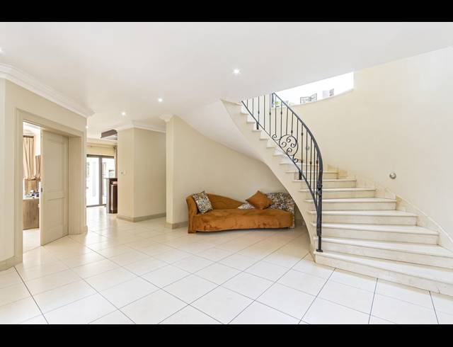 4 BEDROOM HOUSE FOR SALE IN BRYANSTON
